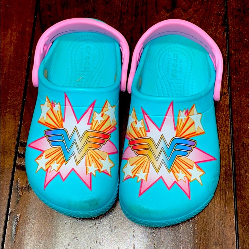 Wonder Woman Crocs